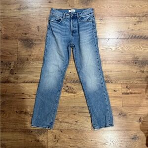 Madewell Sz 26 The Longline Straight Jean
LIKE NEW only wore couple times